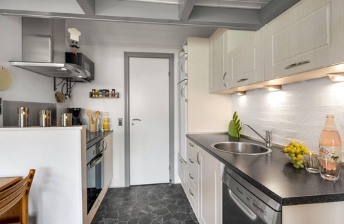 Bork Havn Apartment | Nice apartment in Hemmet with sauna