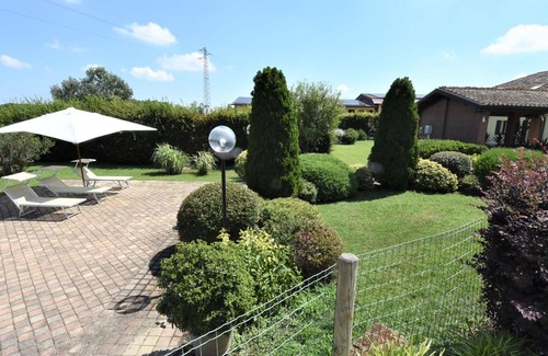 Ariano nel Polesine House | Nice apartment in villa for 4 people with A/C, WIFI, pool, TV, patio and parking