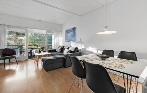 Dueodde Apartment | Nice Apartment In Nexø With Wifi