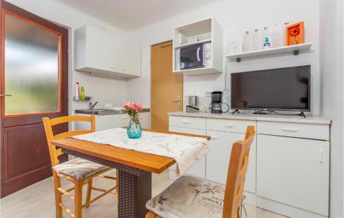 Municipality of Omisalj Apartment | Nice Apartment In Omisalj With Wifi