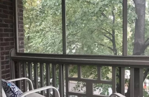 Countryside Apartment | Nice apartment in South Plaza neighborhood. Available.