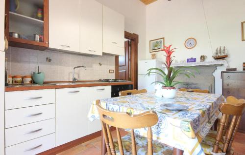 Serramezzana Apartment | Nice Apartment In Serramezzana With Wifi