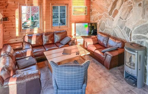 Sjernarøy Apartment | Nice Apartment In Sjernarøy