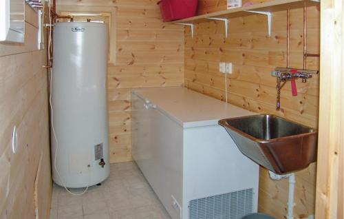 Sjernarøy Apartment | Nice Apartment In Sjernarøy