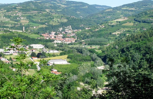 Cortemilia Villa | Nice apartment in villa for 4 people with pool, WIFI, patio, pets allowed and parking