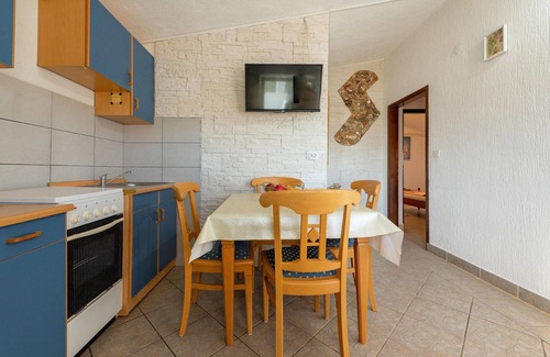 Vir Apartment | Nice apartment in Vir with kitchen