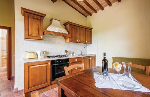 Casole d'Elsa Apartment | Nice apartment in Casole d'Elsa SI