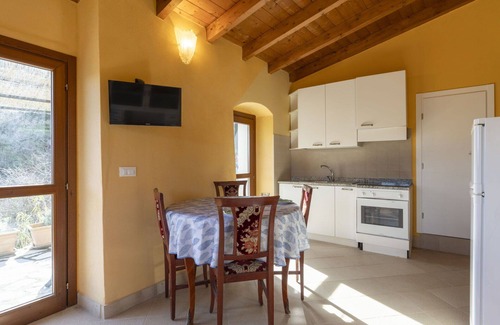 Valloria Apartment | Nice apartment for 4 guests with pool, WIFI, patio, pets allowed and panoramic view