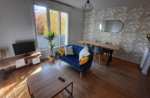 Bourg-l'Eveque Apartment | --Nice apartment near the city center--