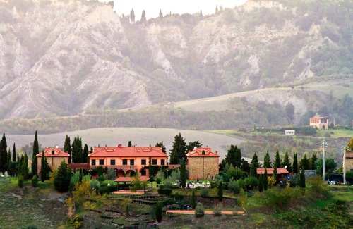 Sughera Apartment | Nice apartment with WIFI, A/C, pool, TV, terrace and panoramic view, close to San Gimignano