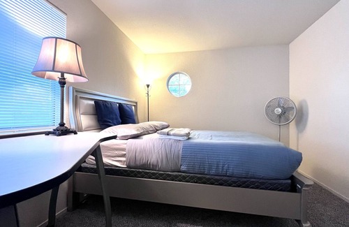 Stockton House | Nice Big Bedroom in 2500 SQFT Single House p2