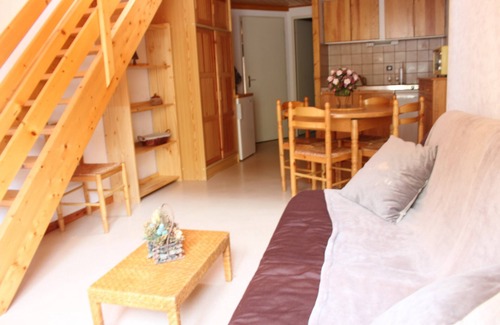 Cauterets Apartment | Nice chalet style duplex in the center of Cauterets quiet and bright