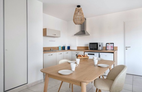 Pleneuf-Val-Andre Apartment | Nice flat for 6, sea view, 50m from the beach