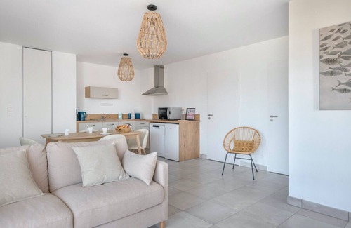 Pleneuf-Val-Andre Apartment | Nice flat for 6, sea view, 50m from the beach