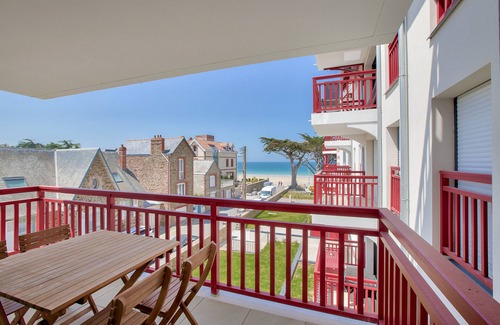 Pleneuf-Val-Andre Apartment | Nice flat for 6, sea view, 50m from the beach