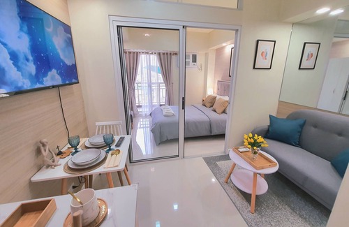 Kapitolyo Condo | Nice, Fresh, Modern, Cozy and Quiet 1 One bedroom condo with Wifi Internet