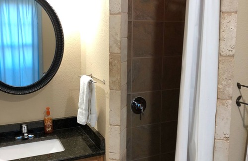 Dallas House | Nice Gated House with Gorgeous Private Patio Pergolas, Hot Tub. New 2018 build