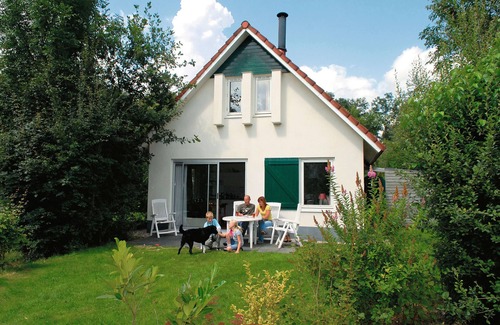 Hoogersmilde House | Nice holiday home with fireplace near the Drents-Friese Wold