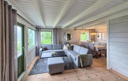 Tysvaer House | Nice Home In Aksdal With House Sea View