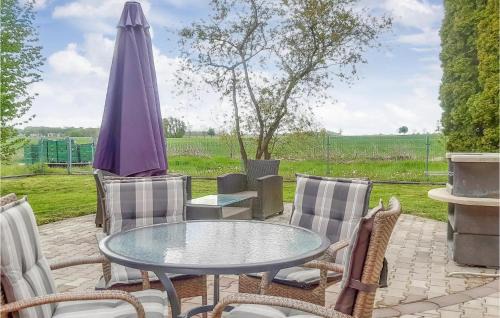 Behrenhoff House | Nice Home In Behrenhoff With Kitchen