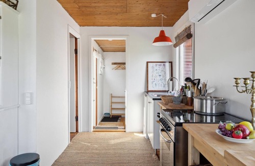 Gilleleje House | Nice home in Dronningmølle with WiFi