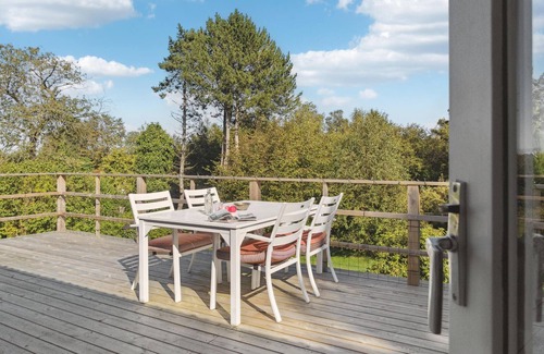 Gilleleje House | Nice home in Dronningmølle with WiFi