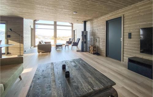 Vinje House | Nice Home In Edland With Wifi