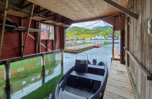 Suldal House | Nice home in Erfjord with WiFi