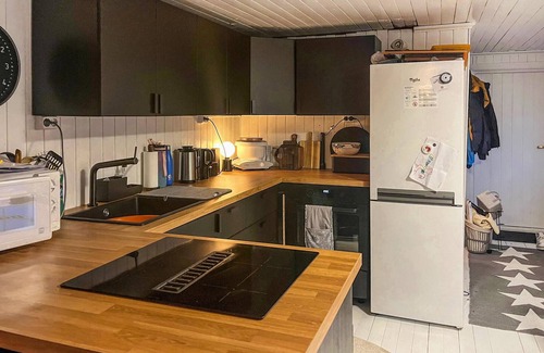 Verran House | Nice home in Follafoss with lake view