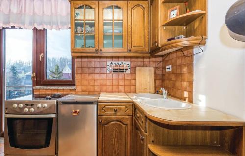 Fuzine House | Nice Home In Fuzine With Kitchen