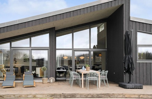 Kelstrup House | Nice home in Haderslev with kitchen