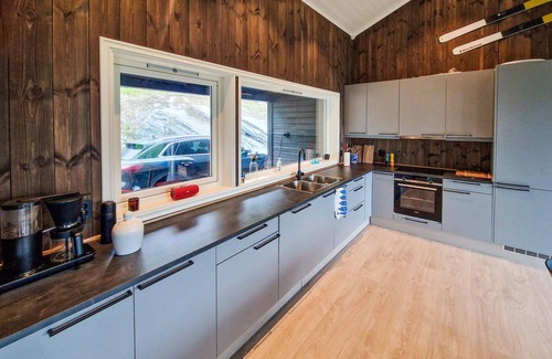 Luster House | Nice home in Hafslo with WiFi