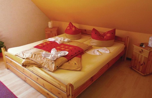 Satow House | Nice home in Hanstorf with 5 Bedrooms and WiFi