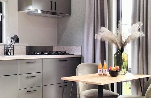 Heinkenszand House | Nice home in Heinkenszand with WiFi