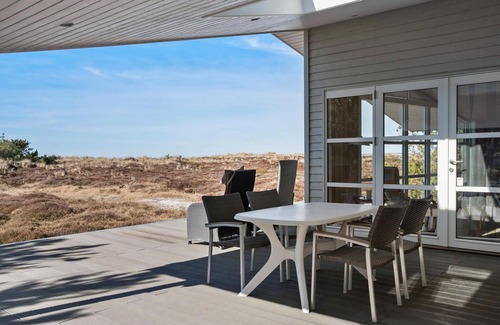 Hojby House | Nice home in Højby with house sea view