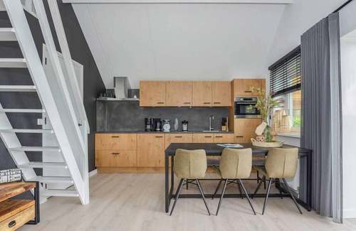 Kerkdriel House | Nice home in Kerkdriel with kitchen