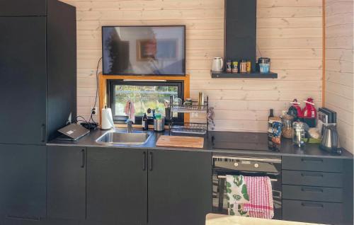 Bjugn House | Nice Home In Lysøysundet With Wifi