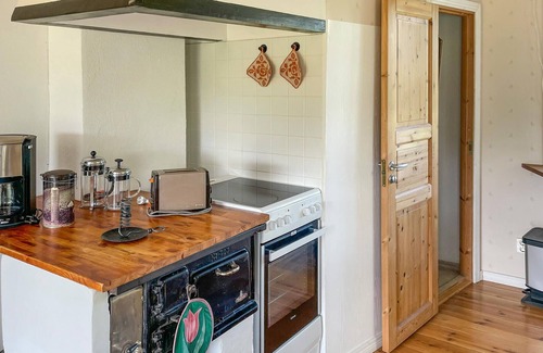 Ramnas House | Nice home in Ramnäs with lake view
