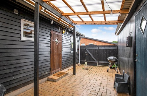 Ronne House | Nice home in Rønne with kitchen