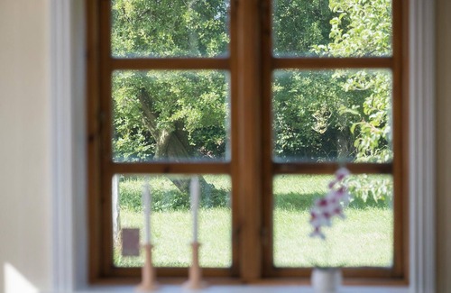 Ronne House | Nice home in Rønne with WiFi