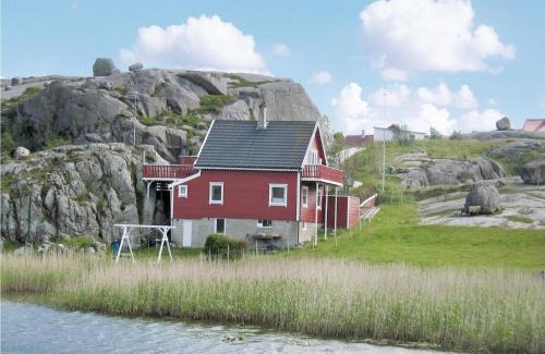Ha House | Nice Home In Sirevåg With Kitchen