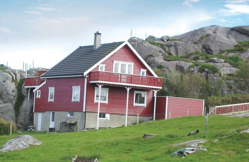 Ha House | Nice home in Sirevåg with kitchen