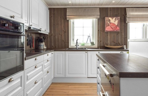 Sjusjoen House | Nice home in Sjusjøen with sauna