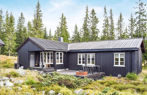 Sjusjoen House | Nice home in Sjusjøen with WiFi