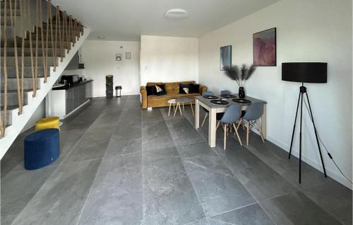 Faszcze House | Nice Home In Stare Sady With Kitchen