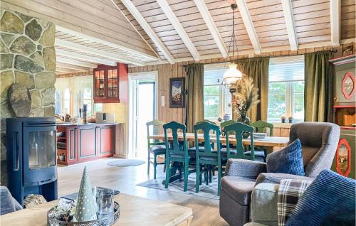 Sykkylven House | Nice Home In Sykkylven With Kitchen