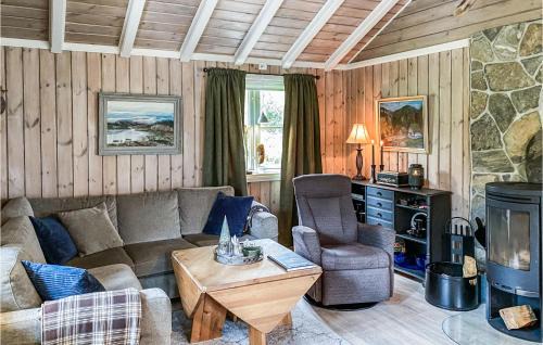 Sykkylven House | Nice Home In Sykkylven With Kitchen