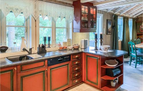 Sykkylven House | Nice Home In Sykkylven With Kitchen