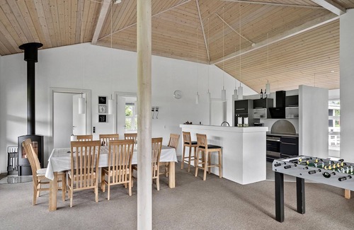 Skaven Strand House | Nice home in Tarm with sauna