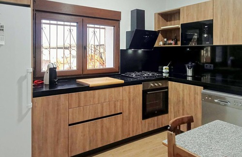 Pinos Puente House | Nice home in Trasmulas, Granada